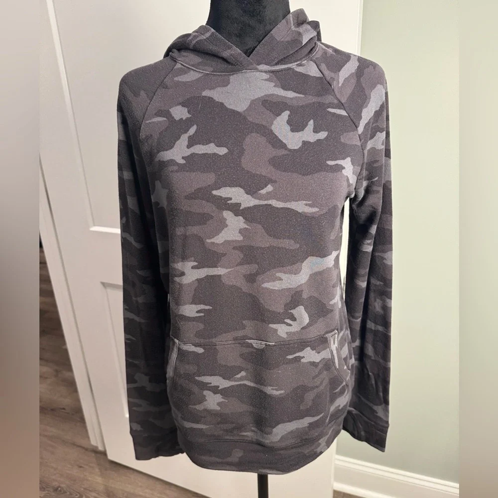 ATHLETA GIRL In Your Element Hoodie 2.0 XXL 16 Black Camo